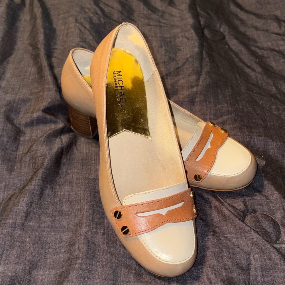 Michael Kors beige and tan wood heel shoes size 7M